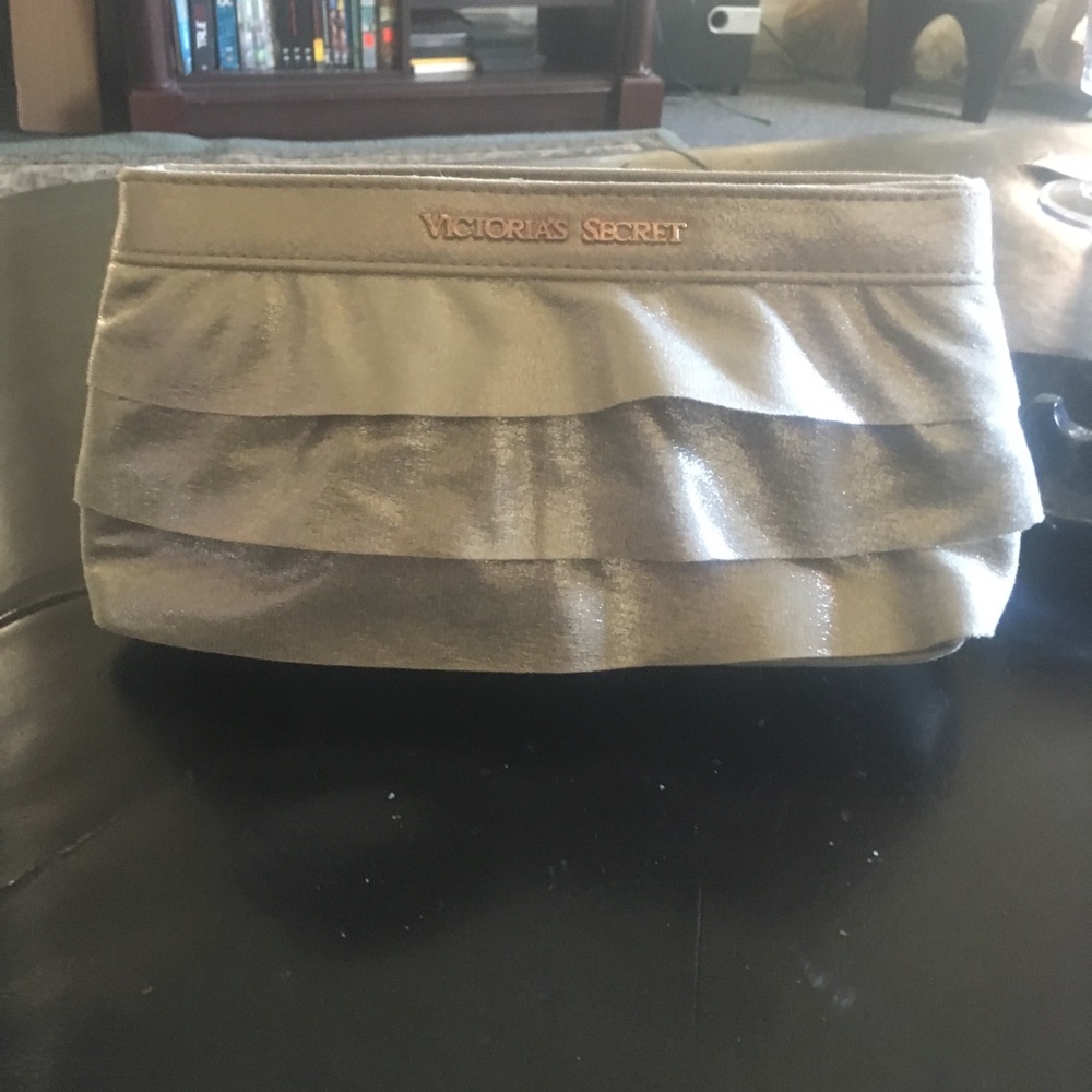 Makeup bag